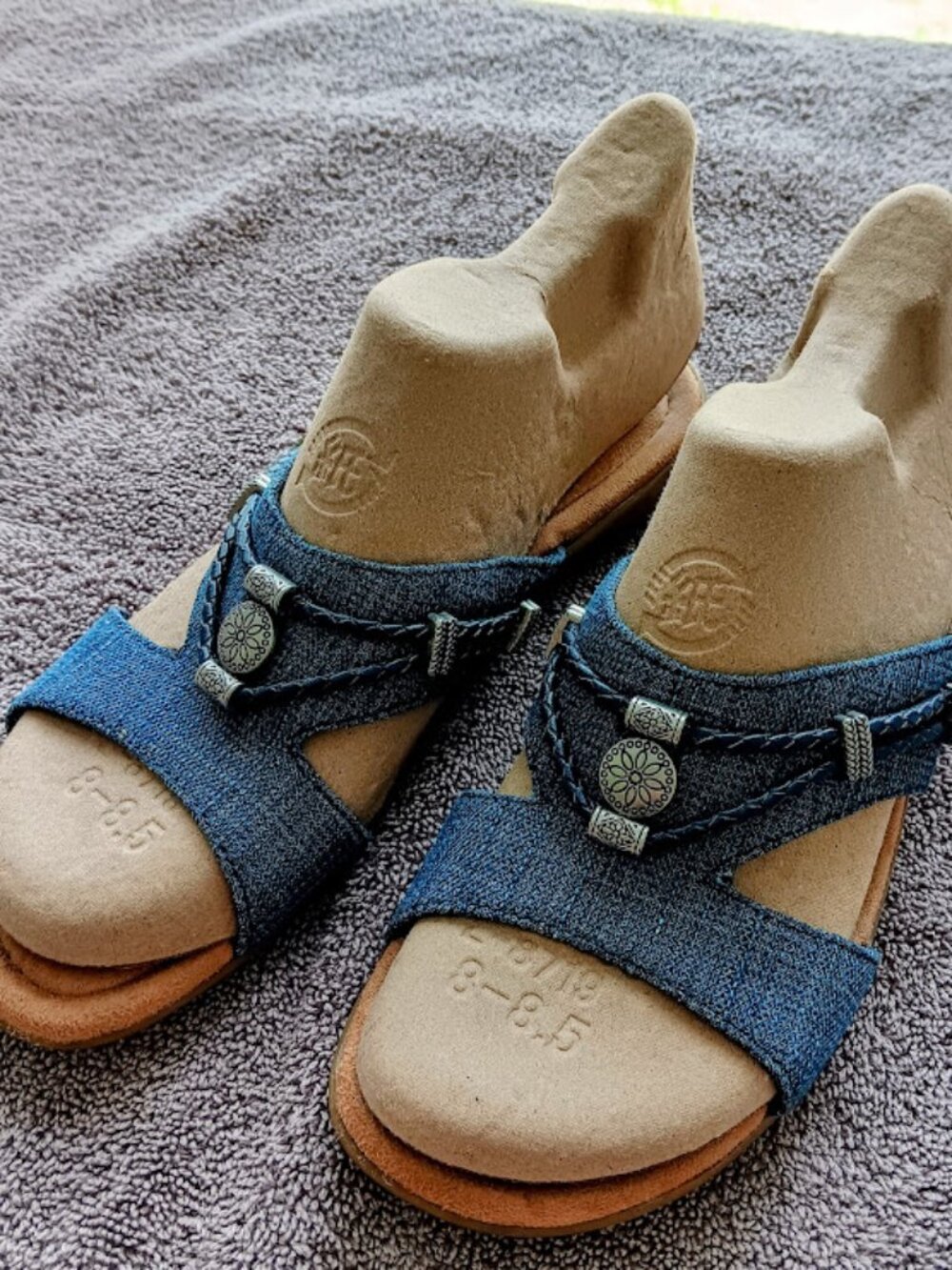 Minnetonka 8 Denim Embellished Slides Sandals